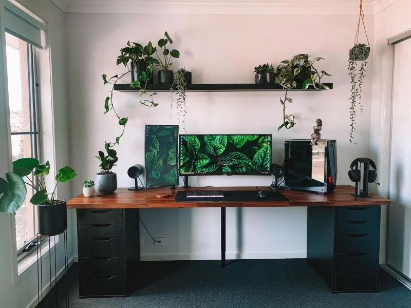 Next level gaming desk set-up - IKEA