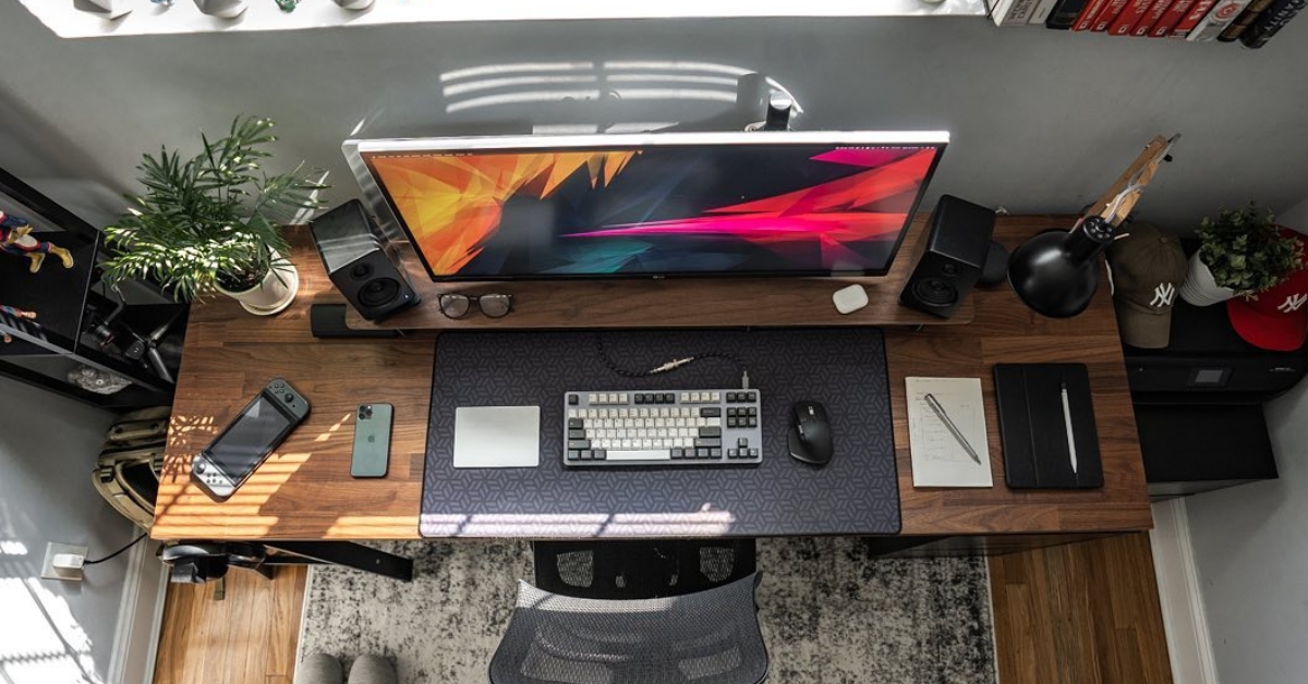 My Work From Home Standing Desk Setup & Essentials - Traveling