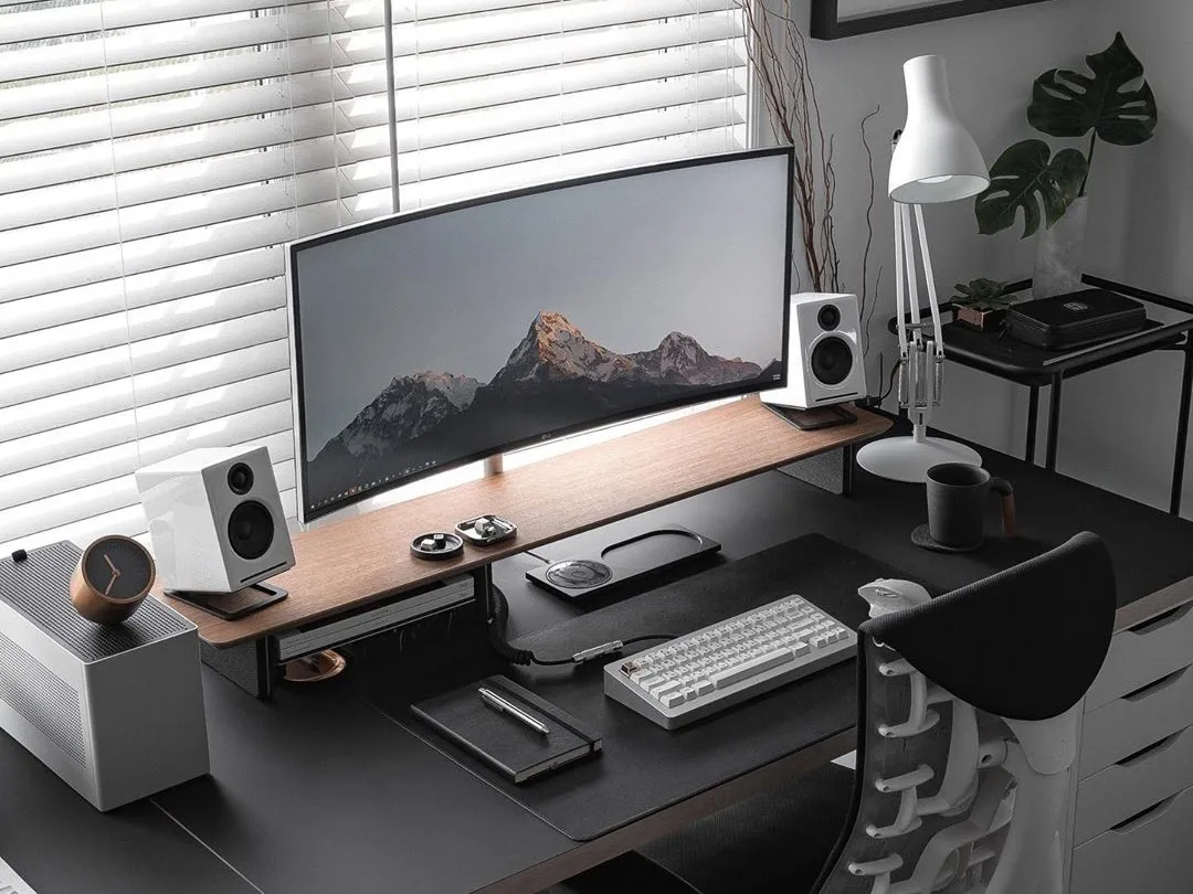 Designing a complete desk aesthetic around your PC is truly