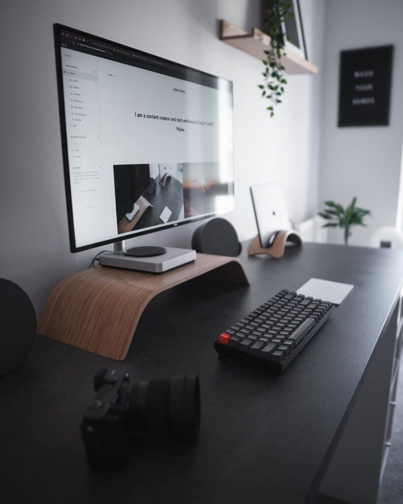 Next level gaming desk set-up - IKEA