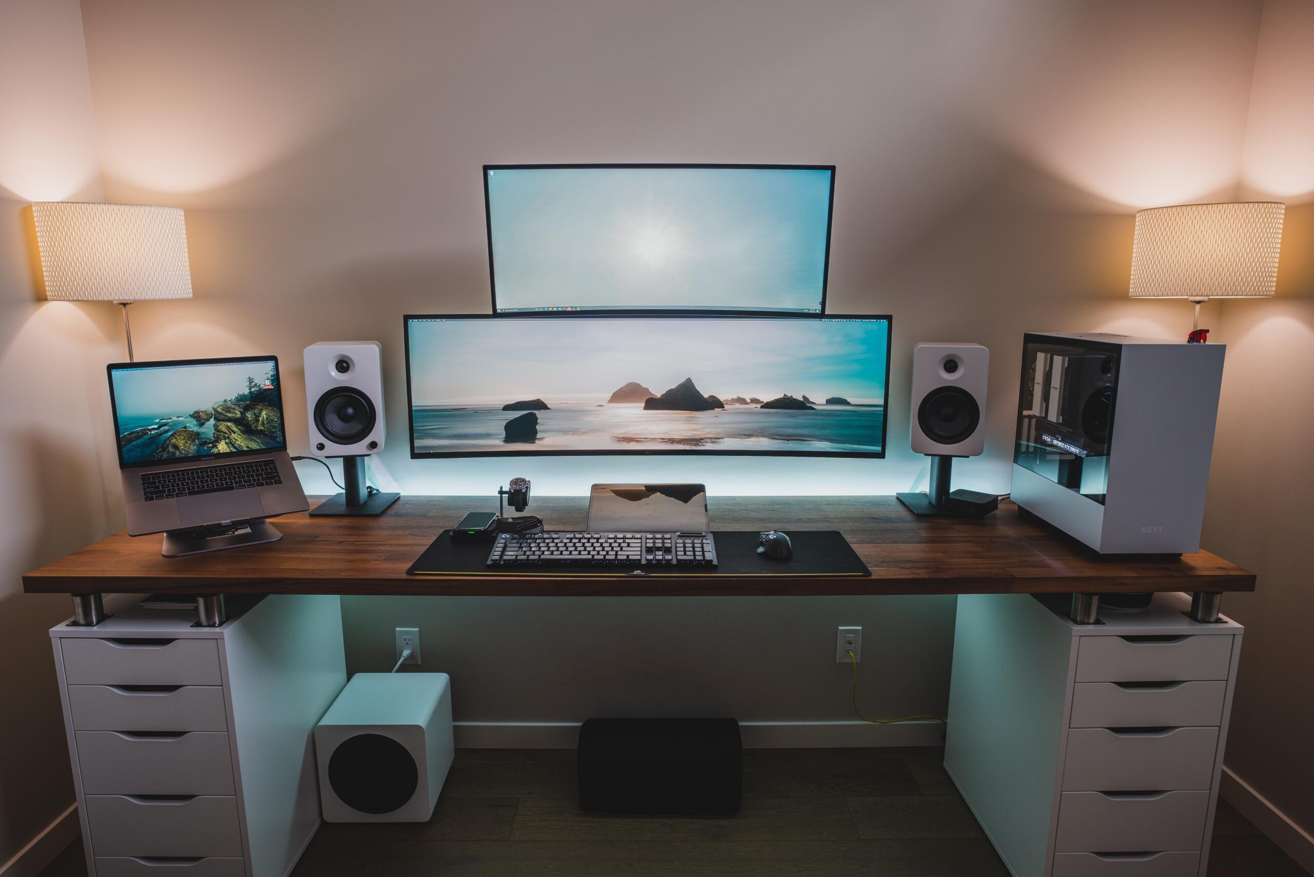 Incredible Modern Desk Setups That Took, Monitor Arm Desk Against Wall Reddit