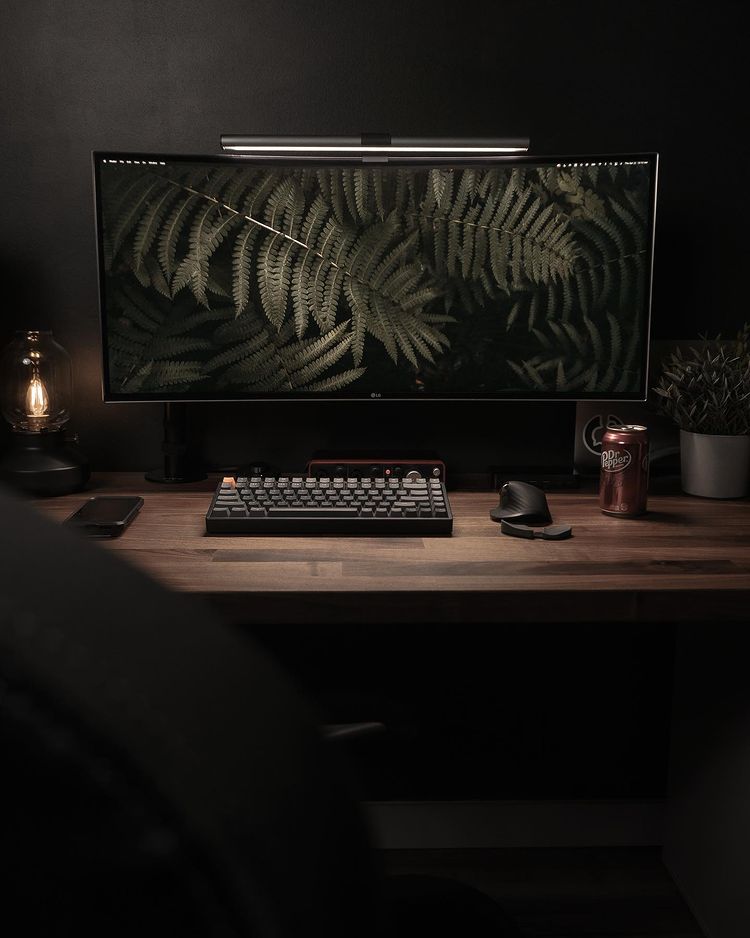 A classic widescreen setup for developers - Minimal Desk Setups